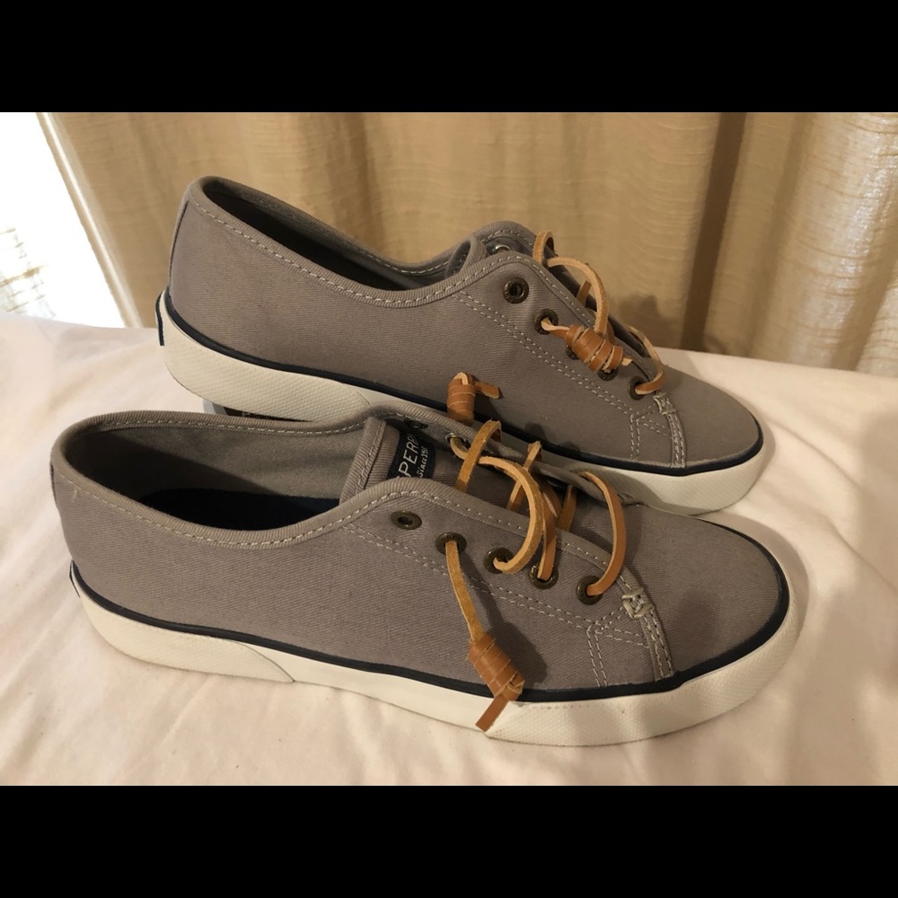 Women’s shoes